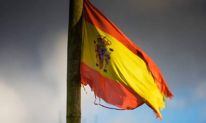 espana-bandera-rota.jpg