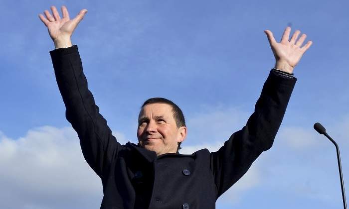 otegi-brazos-2016-reuters.jpg