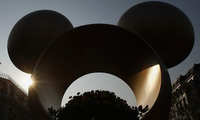 silueta-escultura-mickey-mouse-walt-disney-reuters-770x420.jpg