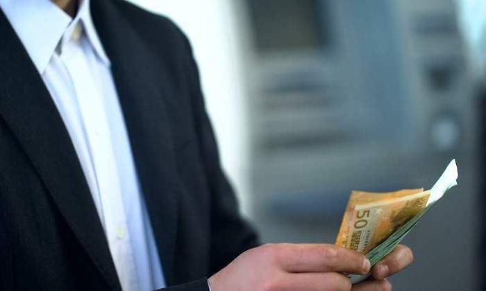dinero-dreamstime-1.jpg
