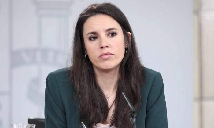 irene-montero-vestido-revista-770.jpg