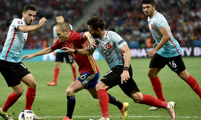 iniesta-turquia-efe.jpg