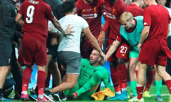 adrian-lesion-aficionado-liverpool-reuters.jpg