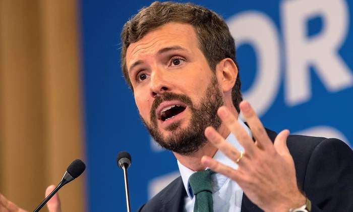 casado-pablo-microfonos-efe.jpg