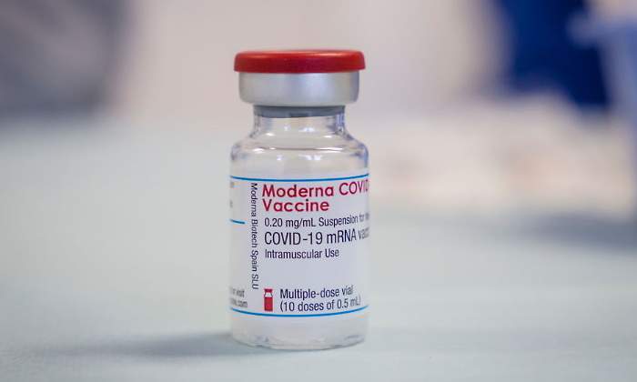 moderna-bote-vacuna-covid-coronavirus-getty-770x420.jpg