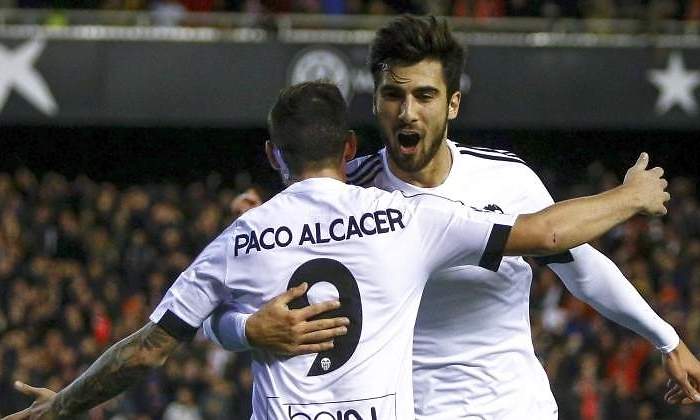 alcacer-andre-gomes-valencia.jpg