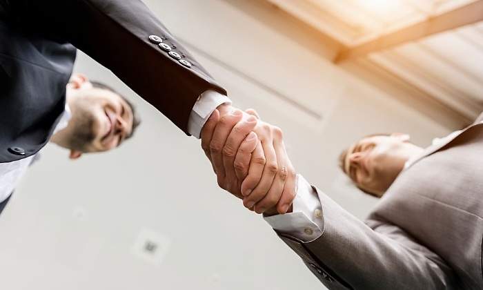 pacto-brazos-getty.jpg