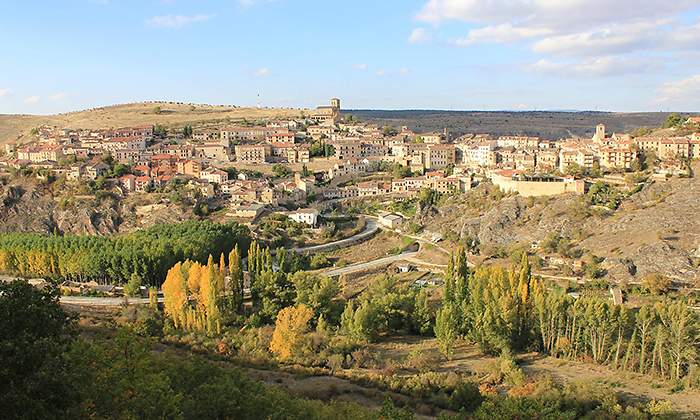 PUEBLO-FOTO-1--Ayto-Sepulveda.jpg