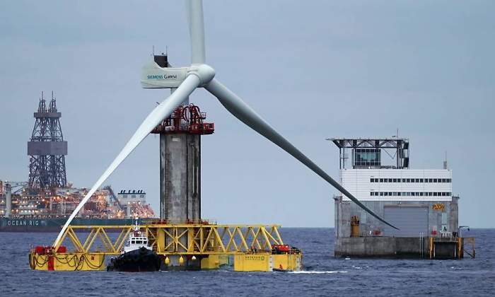 Un aerogenerador de Siemens Gamesa en el mar