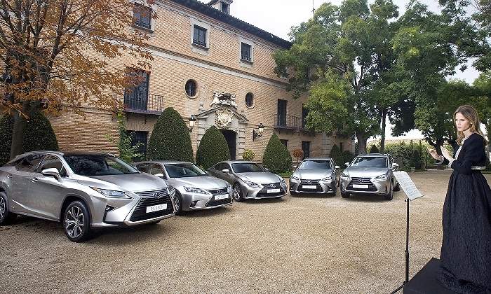 inma-shara-flota-lexus.jpg