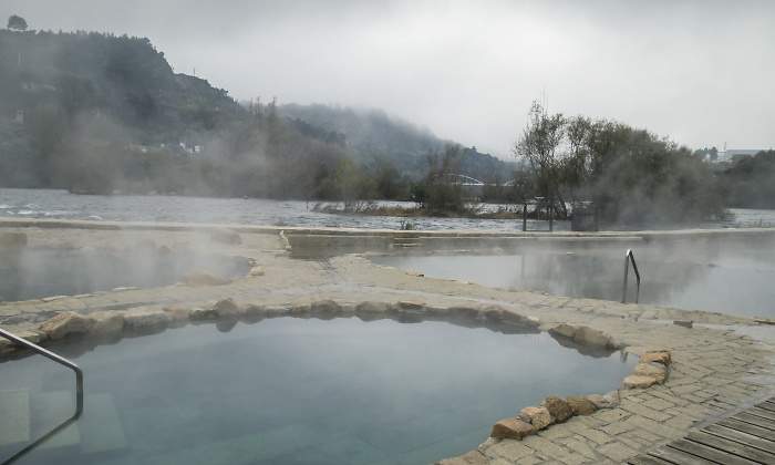 termas-ourense-dreamstime.jpg