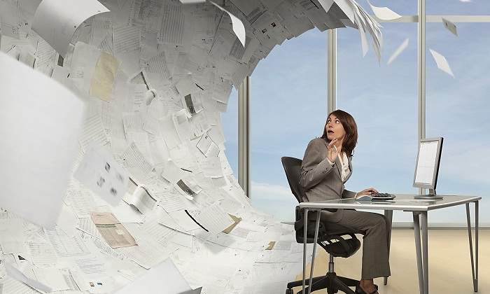 Papel-Leyes-Burocracia.jpg