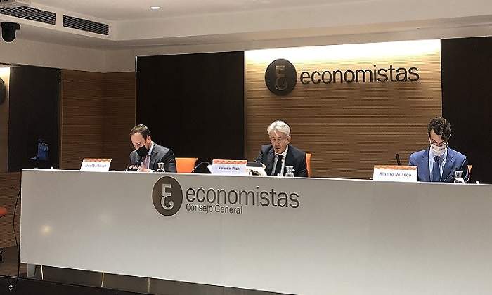 770-x-420-Javier-Santacruz_-Valentin-Pich-y-Alberto-Velasco.jpg