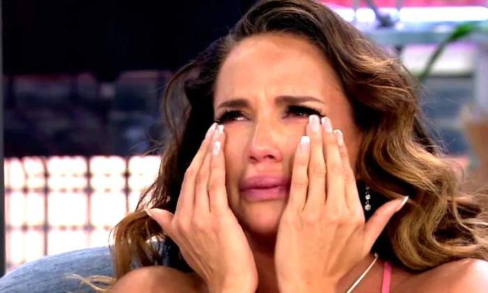 samira-llorando-poli.jpg