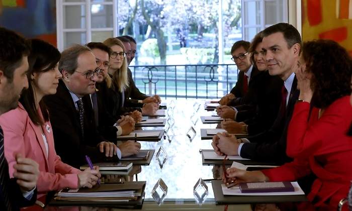 mesa-dialogo-moncloa-26FEB20-efe.jpg