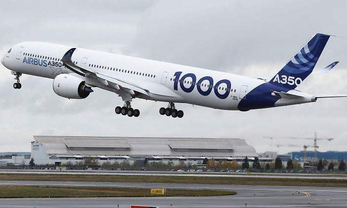 Avion de Airbus despegando reuters