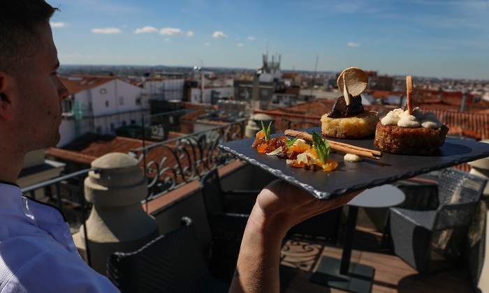camarero-terraza-ep.jpg