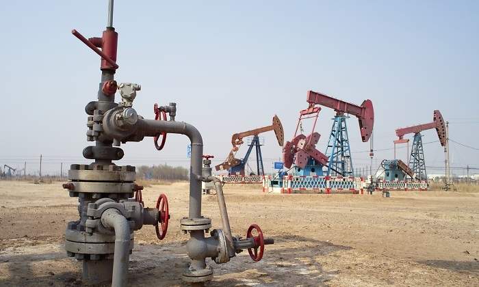 bomba-petroleo-dreamstime.jpg