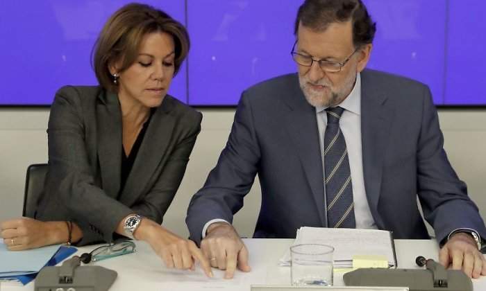 cospedal-cambio-rajoy-efe.jpg