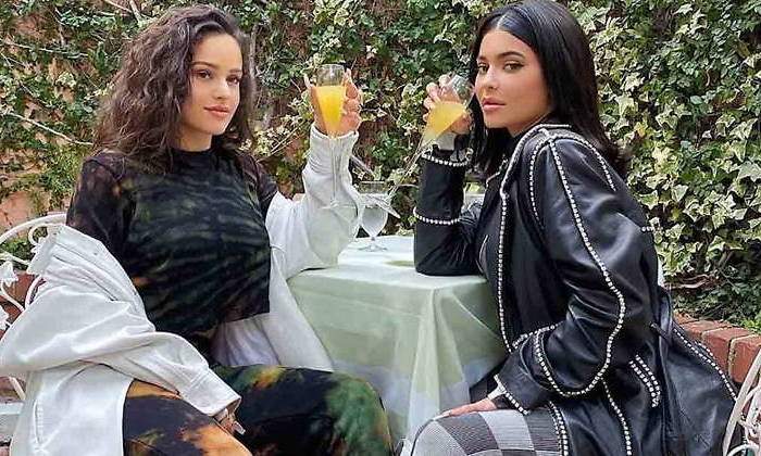 rosalia-kardashian-regalo-770.jpg
