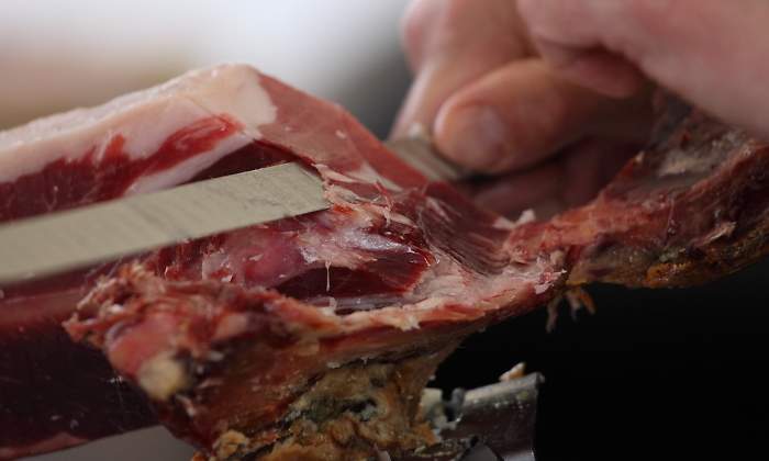jamon-serrano-recurso-dreamstime.jpg