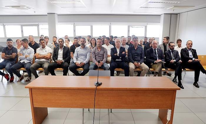 AmanosFutbolJuicio.jpg