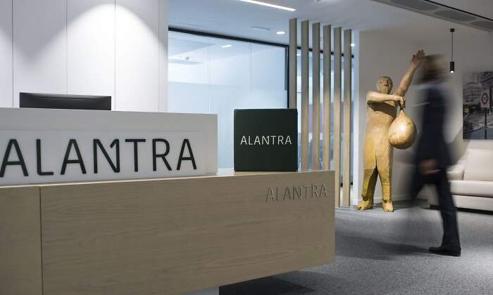 alantra-recepcion.jpg