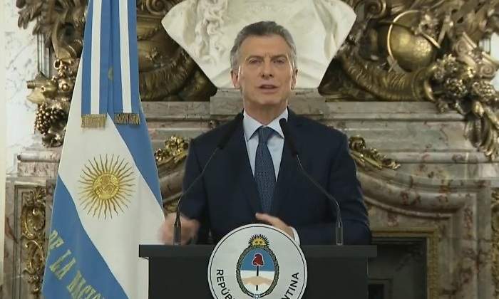 Macri3-9.jpg