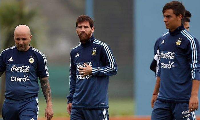 Lionel-Messi-con-Paulo-Dybala-Reuters.jpg
