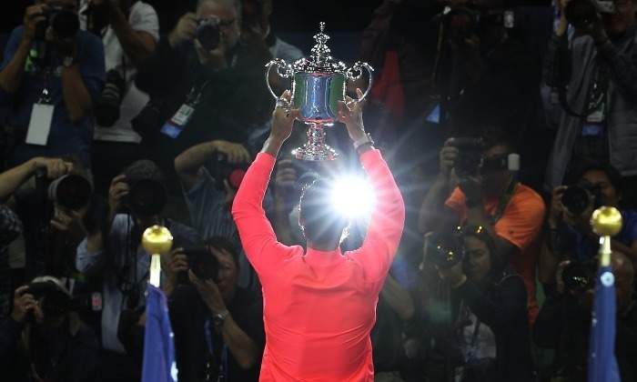 Nadal-levanta-USOpen-espaldas-2017-efe.jpg