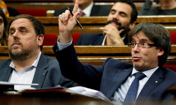 junqueras-puigdemont-reuters.jpg