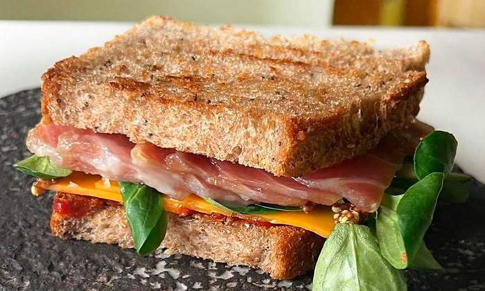 bocadillo-ventresca-madurada.jpg