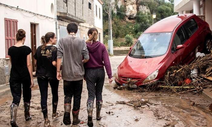 mallorca-coche-torrente-efe.jpg