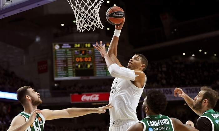 tavares-panathinaikos-2018-efe.jpg