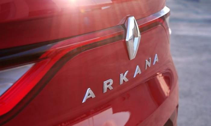 renault-arkana-teaser.jpg