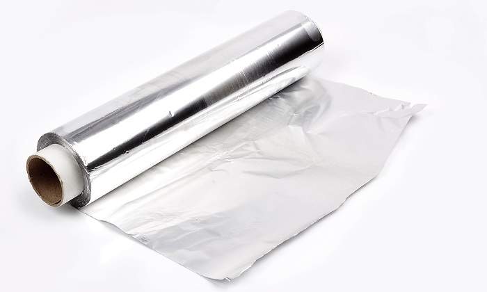 Un-rollo-de-papel-de-aluminio-iStock.jpg