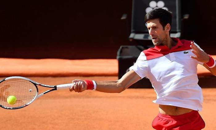 djokovic-golpea-dolgopolov-roma-efe.jpg