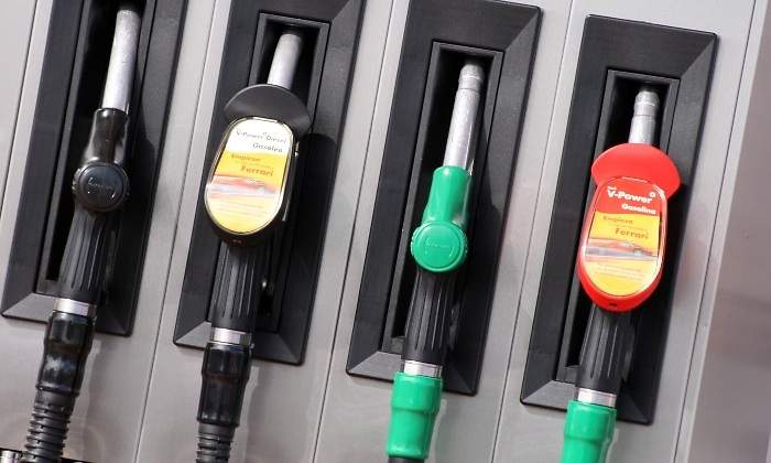 Dispensadores-de-gasolina-Victor-Pacheco.jpg