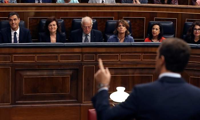 casado-sanchez-gobierno-congreso-efe.jpg