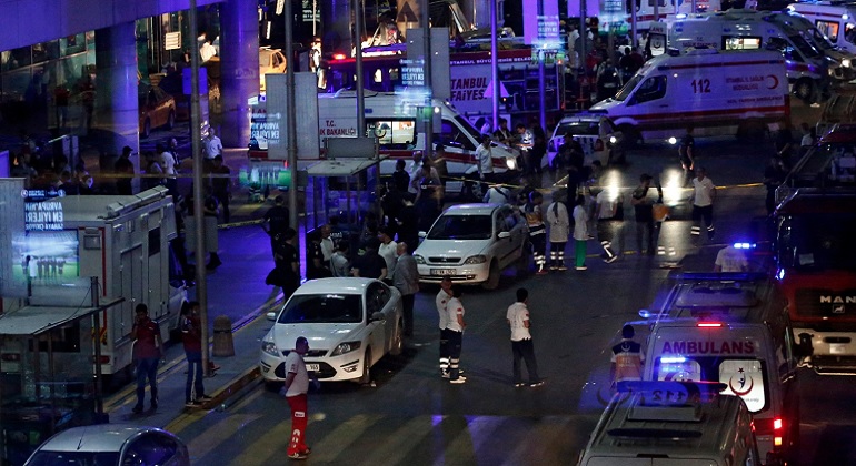 Atentado en el aeropuerto de Estambul