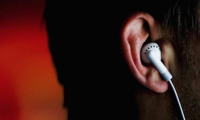 Escuchar-musica-auriculares.jpg