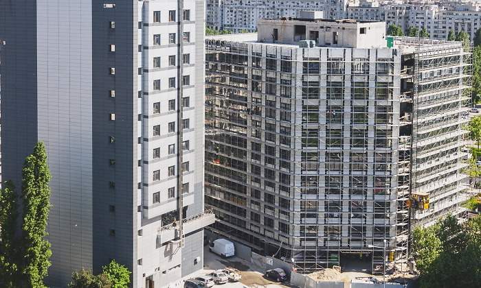 Vista de un edificio que est siendo rehabilitado