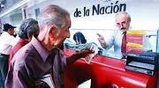 Pensionistas de la ONP recibirán bono de 930 soles en enero