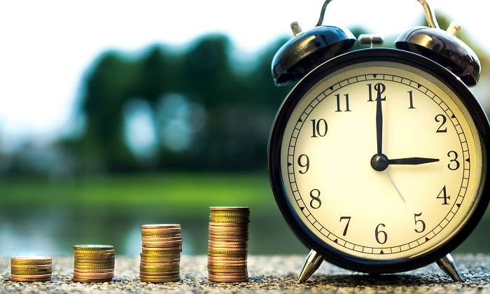 reloj-dinero-recurso-dreamstime.jpg