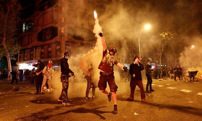 Altercados-en-Barcelona-tras-una-manifesacion--Reuters-770-x-420.jpg