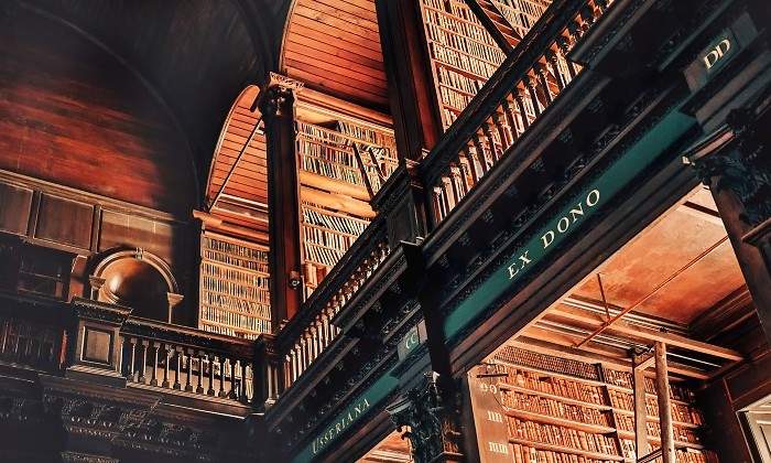 interior-biblioteca-Trinity-College.jpg