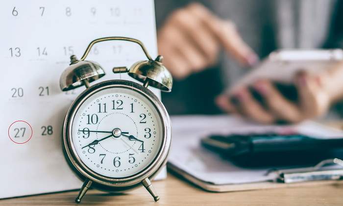 reloj-calendario-cuentas-calculadora-dreamstime.jpg