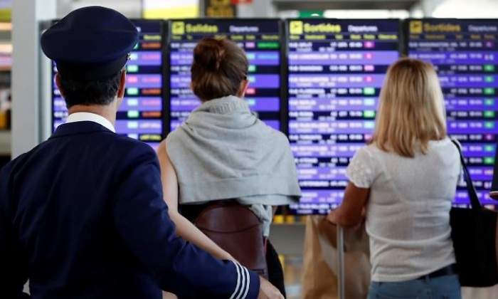 aeropuerto-pantallas-efe-770x420.jpg