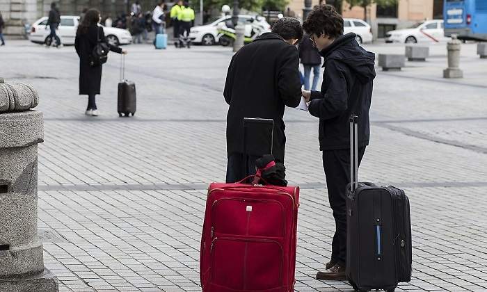 Turistas_Madrid.jpg