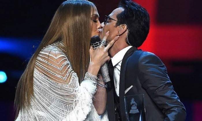 lopez-beso.jpg